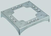 Simon Connect Алюминий Цоколь для соед. напольного кабель-каналала с 1 вырезом 85x18мм и 3 перфорациями 130х18мм