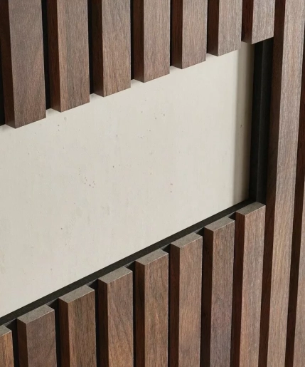 Акустическая панель, черный войлок, 2750х600х19мм, рейки МДФ дуб барон темный Акустическая панель, черный войлок, 2750х600х19мм, рейки МДФ дуб барон темный