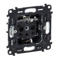 Legrand Valena Мех IN'MATIC Розетка с/з, со шторками, винт.зажим