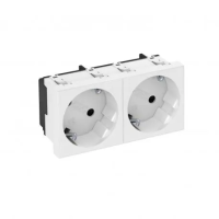 OBO BETTERMANN  Розетка 2х2К+3 под углом 33° шторки 16А 250В (45х90 мм - 2 модуля Modul45) белая