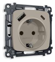 Комплект механизма электрической розетки OMEGA MO370010 Серо-бежевый матовый 2USB A+C 20W быстрая зарядка с заземлением со шторками 2P+E 16A-250 QUANT