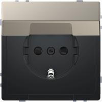 SE Merten D-Life Никель Розетка 16А с/з и крышкой IP20