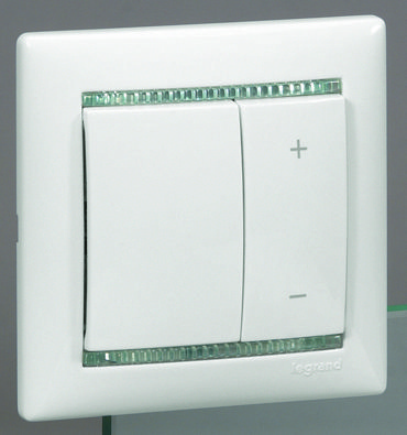 Legrand Valena Бел Светорегулятор нажимной 40-600W для л/н и обмоточных т-ров