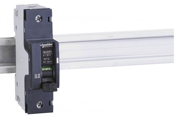 SE Acti 9 NG125H Автоматический выключатель 1P 32A (C)