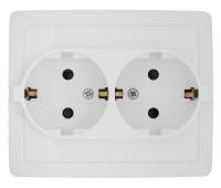 Simon 15 Белая Розетка 2-ая c/з с защитными шторками (в сборе с рамкой)