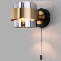 Настенный светильник с выключателем 70127/1 черный/ дымчатый Eurosvet Arcada