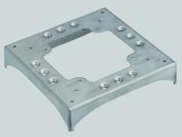 Simon Connect Алюминий Цоколь для соед. напольного каб.-каналала с 2 перф. 85x18мм и 2 вырез. под 90град.130х18мм