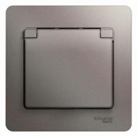 SE Glossa Платина Розетка с/з со шторками с крышкой IP20 (в сборе)