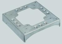 Simon Connect Алюминий Цоколь для соед. напольного кабель-каналала с 2 перфорациями 85x18мм и 2 вырезами 130х18мм