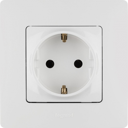 Legrand Etika Белый Розетка с/з, винтовые клеммы