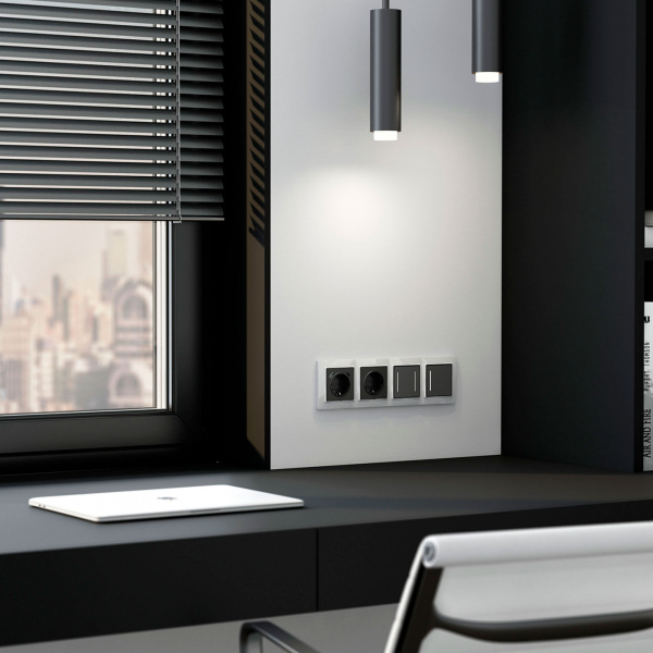 Рамка из поликарбоната на 4 поста Snabb Basic белый W0042001