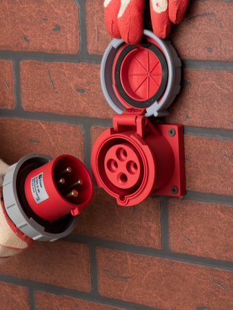 EKF PROxima Розетка стационарная внутренняя 3242 3Р+РЕ 32А 380В IP67