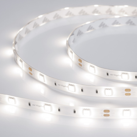 Светодиодная влагозащищенная лента Arlight 7,2W/m 30LED/m 5060SMD дневной белый 5M 016843(2)