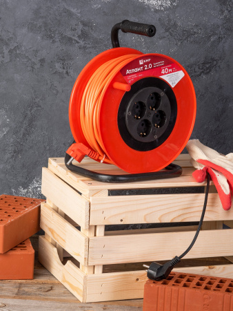 EKF PROxima Удлинитель на катушке "Атлант 2.0" 4 гнезда 40м с заземлением ПВС 3*1,0 10А/2,2кВт