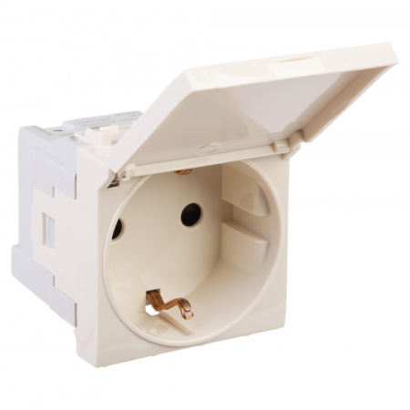 DKC Avanti Ванильная дымка Розетка с крышкой 2P+E со шторками 2 модуля