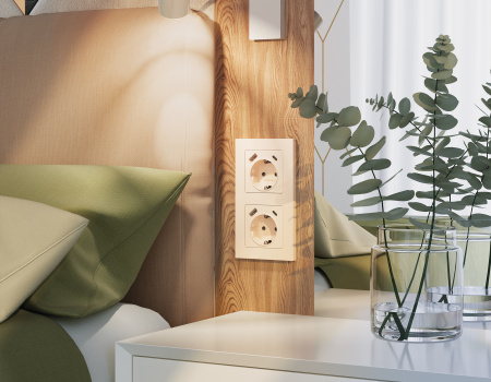 Лицевая панель ALFA (Бежевый глянец) для электрической розетки с заземлением со шторками 2USB A+C QUANT AP3100