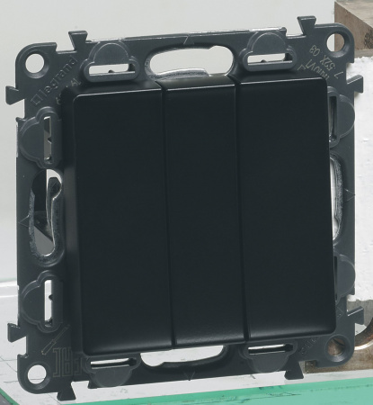 Legrand Valena Мех IN'MATIC Выключатель 3-клавишный 10АХ 250В