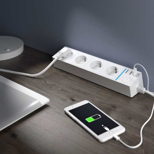 Розеточный блок 4-х местный + 3 USB белый WL20-04-03 Розеточный блок 4-х местный + 3 USB белый WL20-04-03