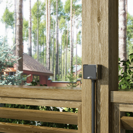 Розетка влагозащ. с зазем. с защит. крышкой и шторками Gallant черный/хром W5071235