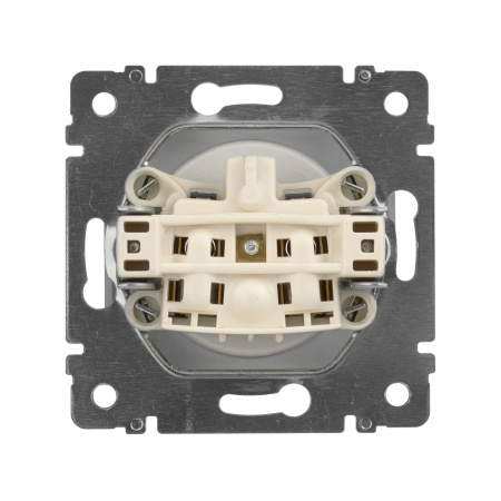 Legrand Valena Алюминий Розетка 1-ая б/з