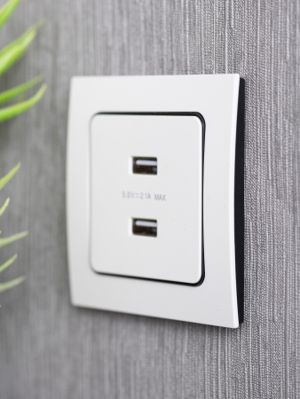 EKF PROxima Стокгольм Белый Линия черная Рамка 1-ая