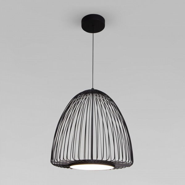 Подвесной светодиодный светильник 40010/1 LED черный Eurosvet Comodita