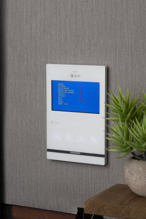 Видеодомофон IPV-01 бел. 4''TFT 4пр. 2 канала IP20 EKF