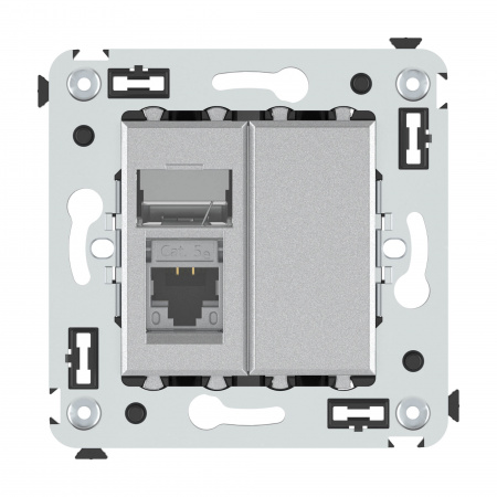 DKC Avanti Закаленная сталь Компьютерная розетка RJ-45 одинарная  категория  5e экранированная