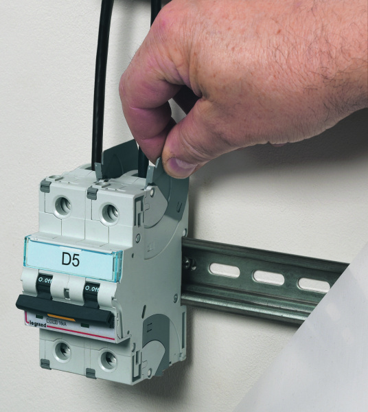 Legrand DX3 Автоматический выключатель 2P 80A (С) 10kA/16kA