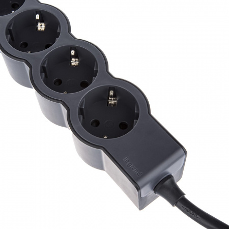 Legrand Revolution Стандарт Черный Удлинитель 4x2К+З, кабель 1,5м