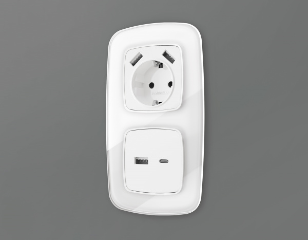 Лицевая панель OMEGA (Белый глянец) для розетки 2USB тип A+C QUANT OP1110