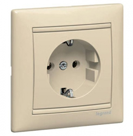 Legrand Valena Крем Розетка 1-ая с/з литая