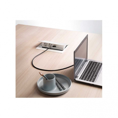 Simon 400 Черный Адаптер со шторками 2 RJ45 Keystone