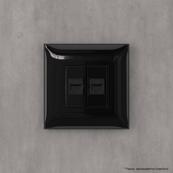 DKC Avanti Компьютерная розетка RJ-45 без шторки в стену, кат.6 двойная, Черный квадрат