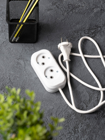 EKF PROxima Удлинитель "Эксперт" 2 гнезда 3 метра 10А/2,2кВт без заземления ПВС 2х0,75