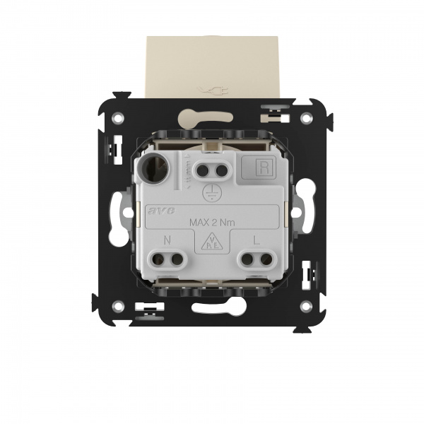 DKC Avanti Ванильная дымка Розетка с крышкой 2P+E