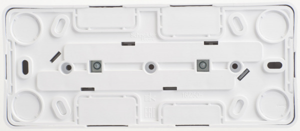 SE Этюд наруж Бел Розетка 3-ая б/з без шторок 16А 250B