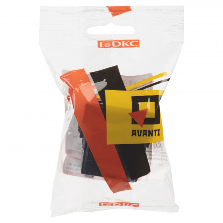 DKC Avanti Черный квадрат Розетка с крышкой 2P+E со шторками 2 модуля