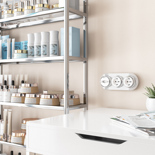 Розетка с заземлением Vintage белый матовый/хром W5871050