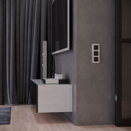 Рамка из металла на 3 поста Platinum алюминий W0032606