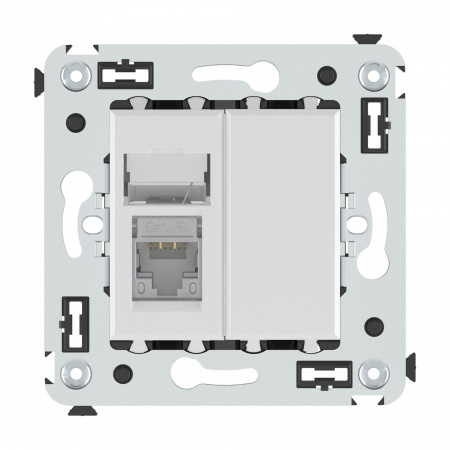 DKC Avanti Белое облако Компьютерная розетка RJ-45 одинарная  категория  6 экранированная