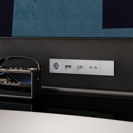 Рамка пластиковая VOLTUM S70 на 5 постов, (белый матовый)