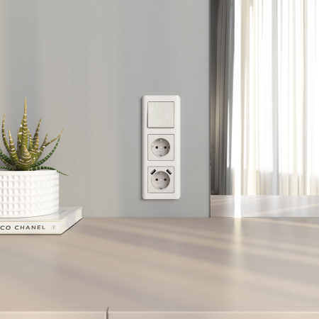 Розетка с заземлением (перламутровый рифленый) W1171013