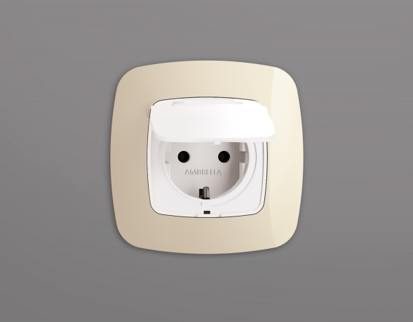 Лицевая панель OMEGA (Белый матовый) для электрической розетки с/з со шторками и крышкой IP44 QUANT OP1280