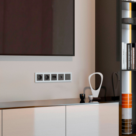 Рамка из поликарбоната на 5 постов Hammer белый W0052401