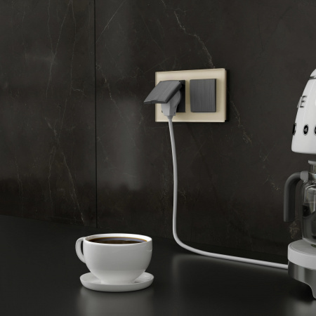 Рамка из стекла на 2 поста Favorit молочный W0021141