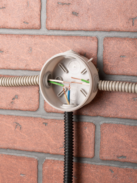 EKF PROxima Коробка распаячная КМР-040-039 с крышкой наружная (85х40) 4 мембранных ввода IP54