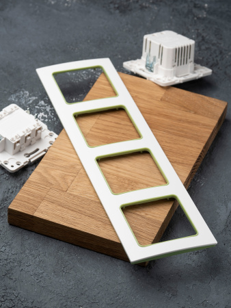 EKF PROxima Стокгольм Белый Линия зеленая Рамка 4-ая