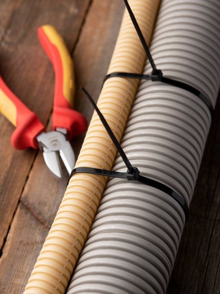 EKF Basic Хомут нейлоновый черный (4,8х400) (100шт.)