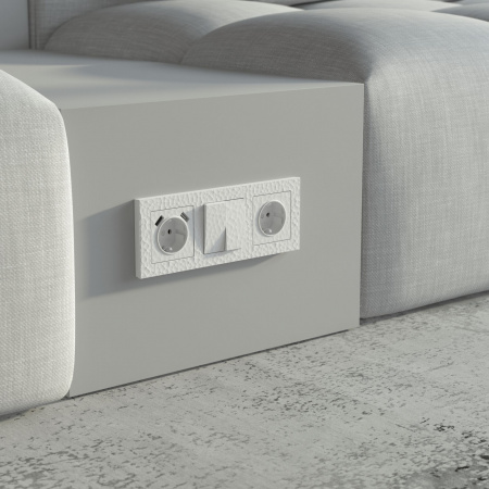 Рамка из поликарбоната на 3 поста Hammer белый W0032401